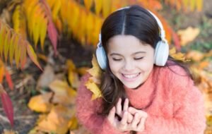 Best Songs for a Cozy Autumn Playlist - 35 Must-Plays