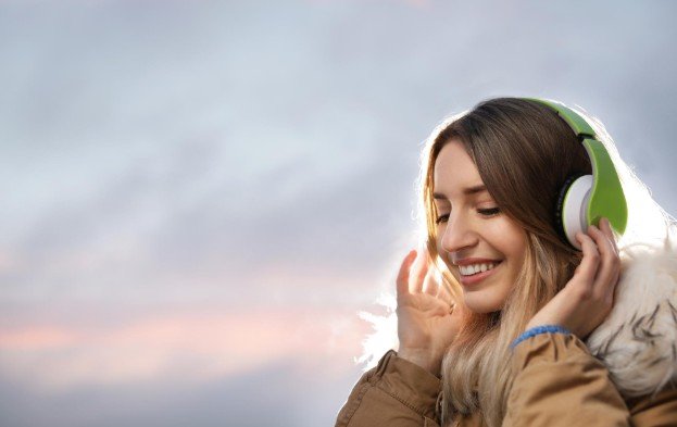 Songs That Sound Better With Headphones: 18 Immersive Picks